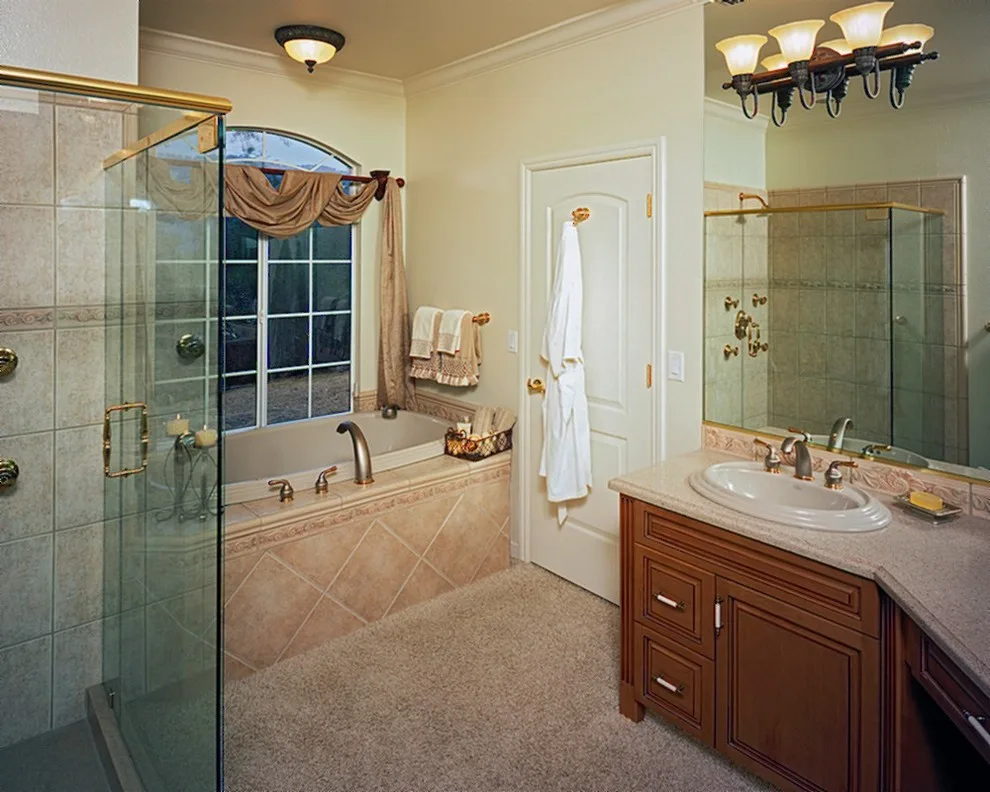 RIVER VIEW BATHROOM by Custom Design Construction & Interiors Inc. - Photo 2