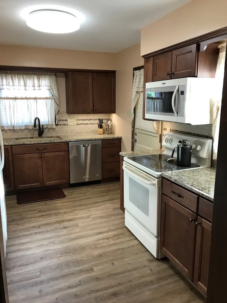 Gatesman Kitchen & Bath - Photo 6