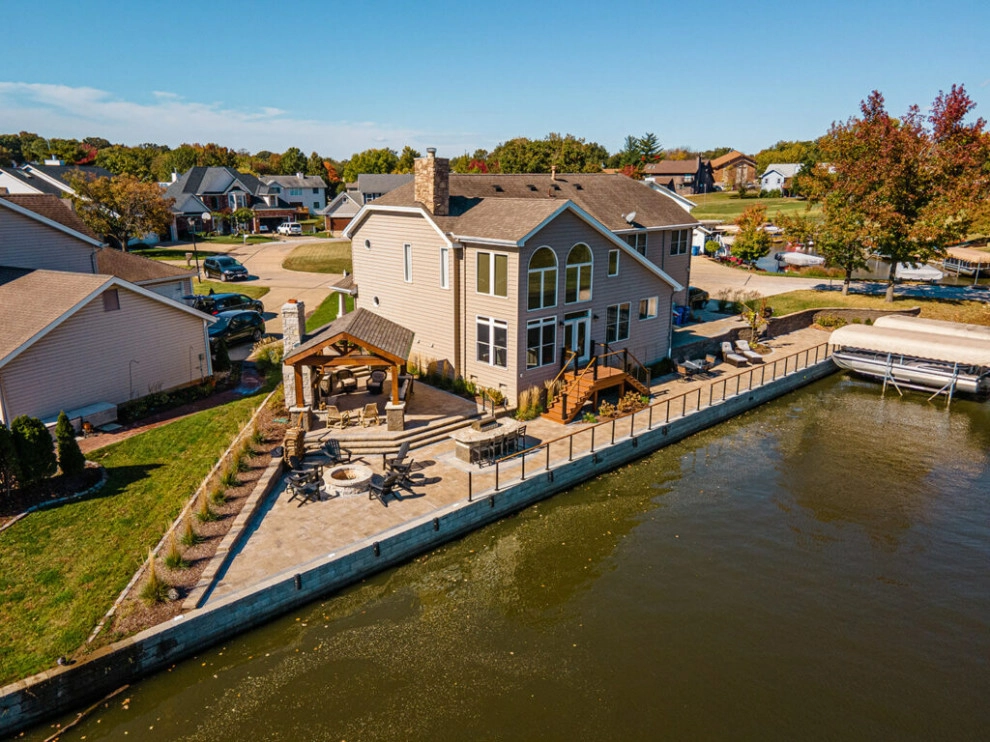 Lakeside Luxury by Elevate Outdoor - Photo 2