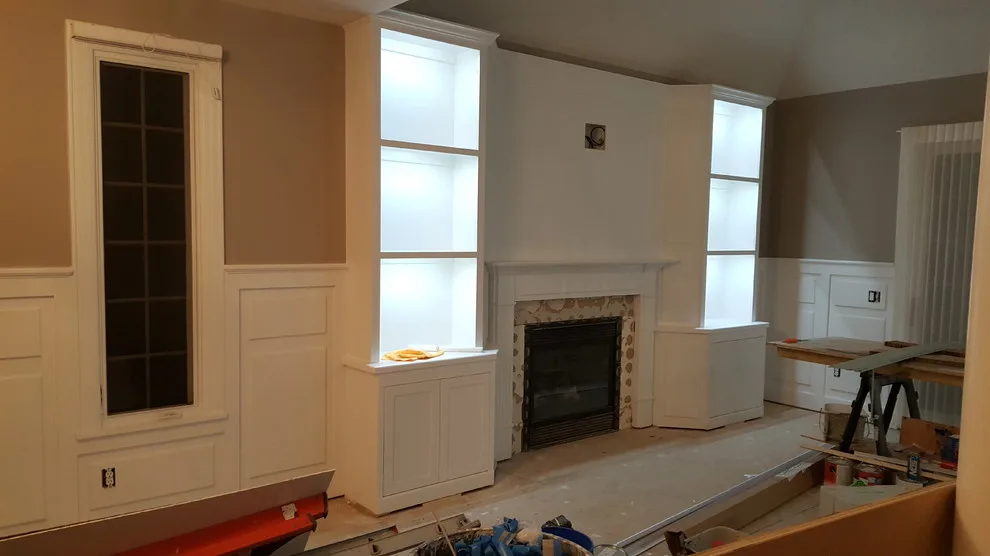 Wainscoting and custom moldings - multiple projects by Straight Edge Construction Group - Photo 20