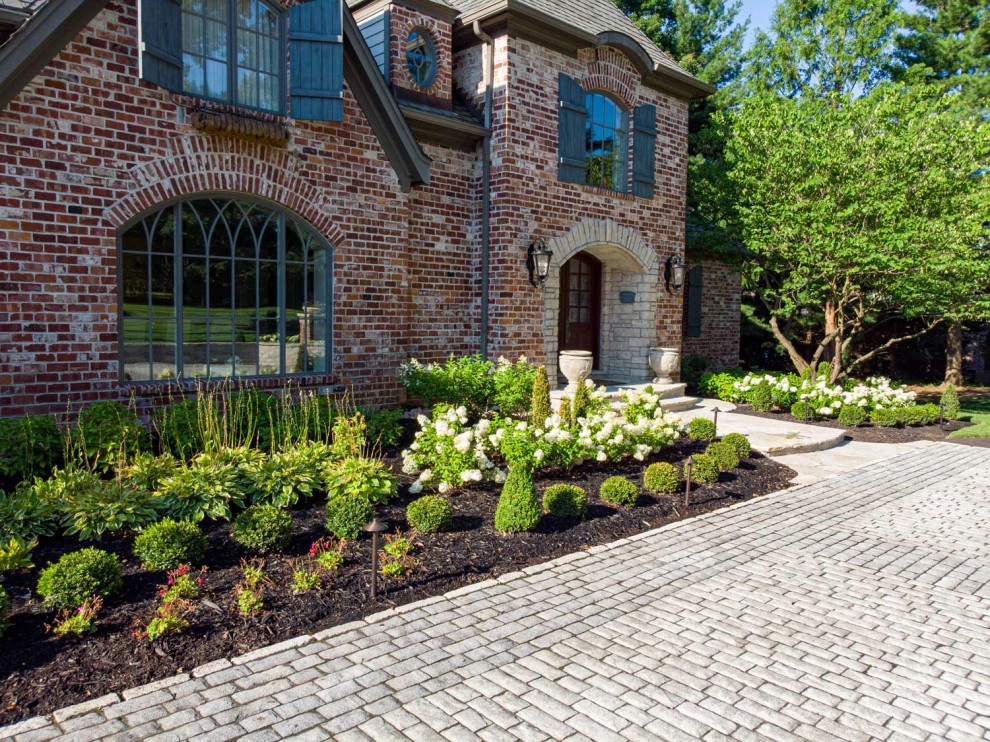 French Formal Estate by Elevate Outdoor - Photo 9