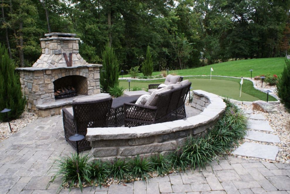 Putting Green by Elevate Outdoor - Photo 2