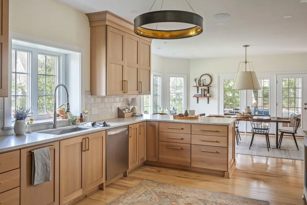 Cozy and Welcoming Kitchen by Dave Fox Design Build Remodelers - Photo 11