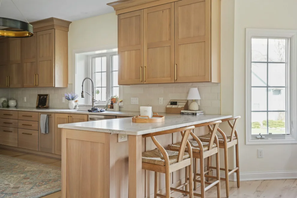 Cozy and Welcoming Kitchen by Dave Fox Design Build Remodelers - Photo 2