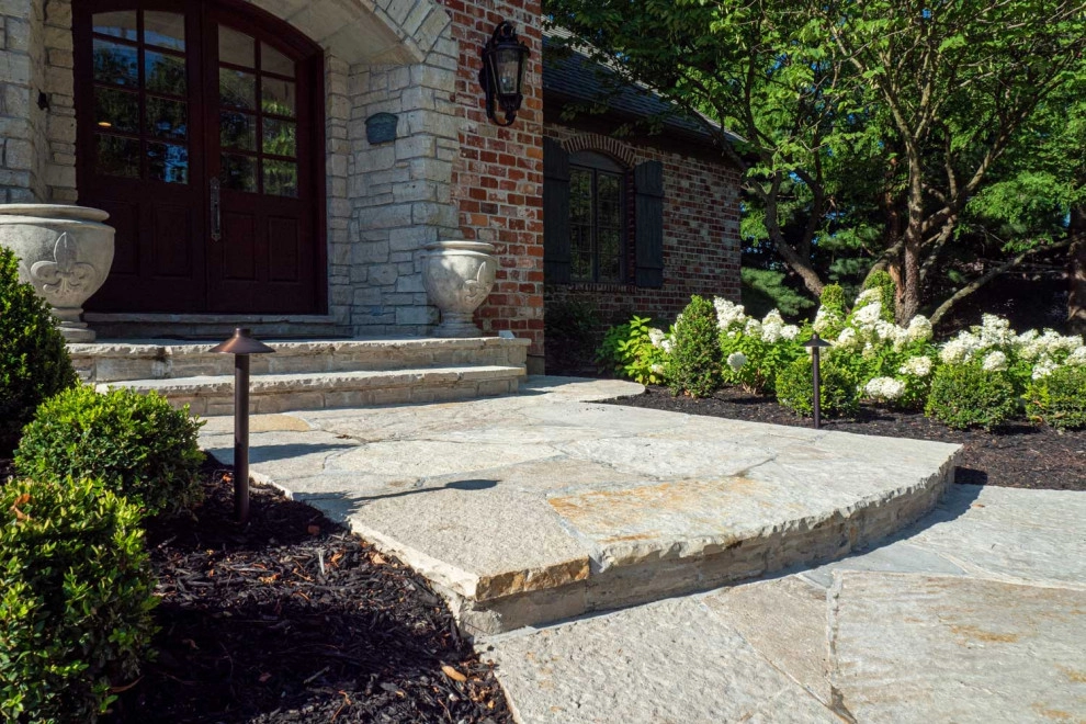 French Formal Estate by Elevate Outdoor - Photo 7