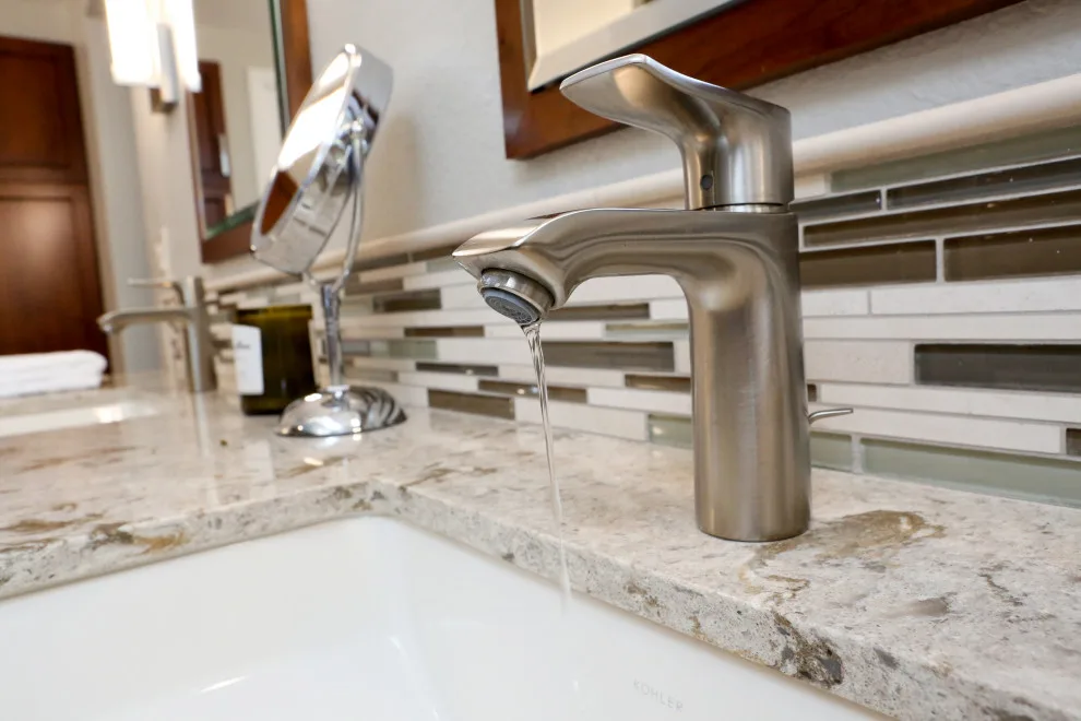 Cozy Bathroom with Spacious Vanity by Kaminskiy Design And Remodeling - Photo 2