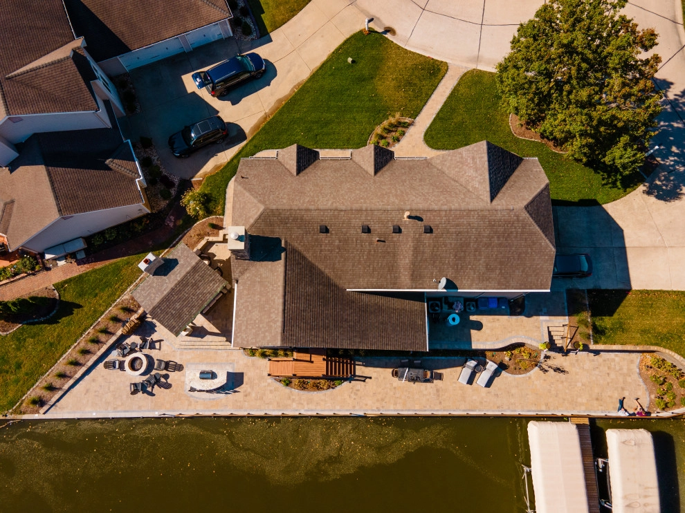 Lakeside Luxury by Elevate Outdoor - Photo 5