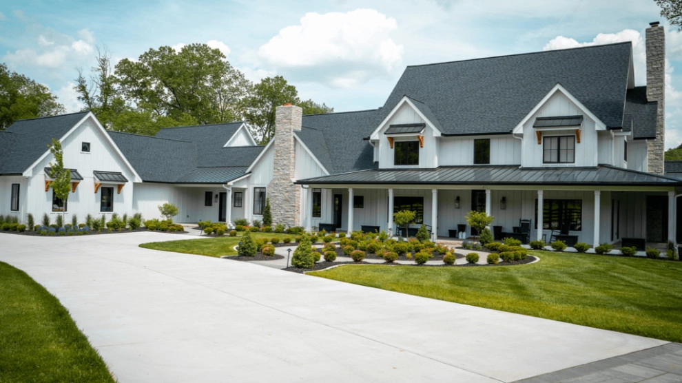 Farmhouse Elegance by Elevate Outdoor - Photo 9