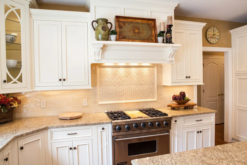 Classic Diverse Kitchen by Robinwood Kitchens - Photo 4