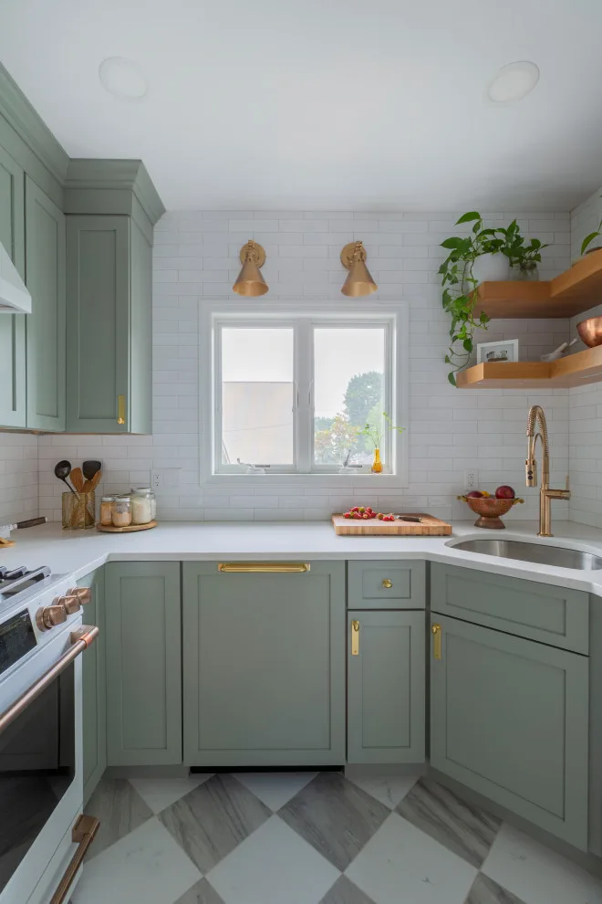 Bloomfield Kitchen by Warren, NJ by KraftMaster Renovations - Photo 3