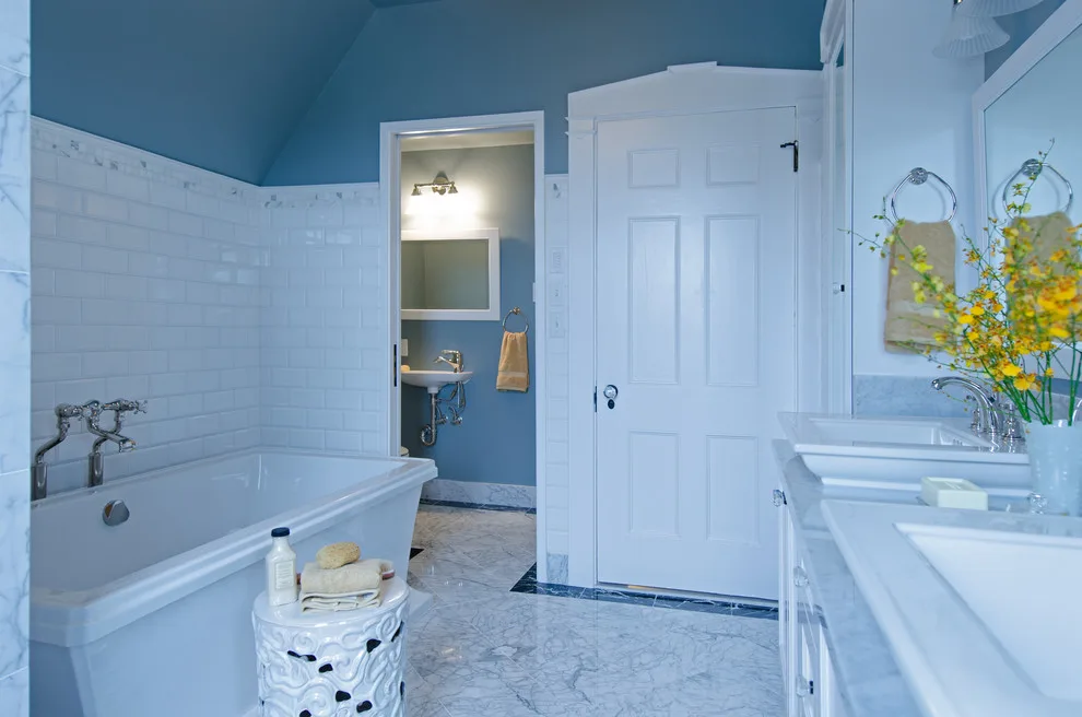 West Seattle 1908 Bathroom - Award-Winning Design by Potter Construction Inc - Photo 3