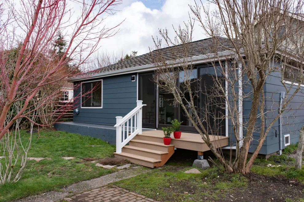 West Seattle Garden Cottage by Potter Construction Inc - Photo 5