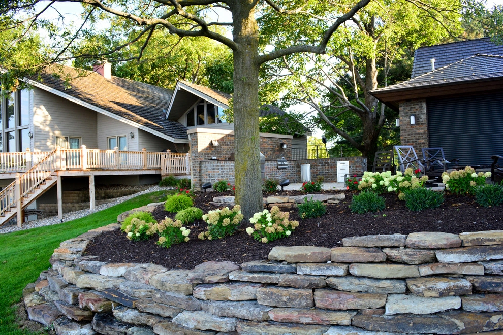 Lakeside Entertainment Space and Water Feature by Breaking Ground - Photo 4