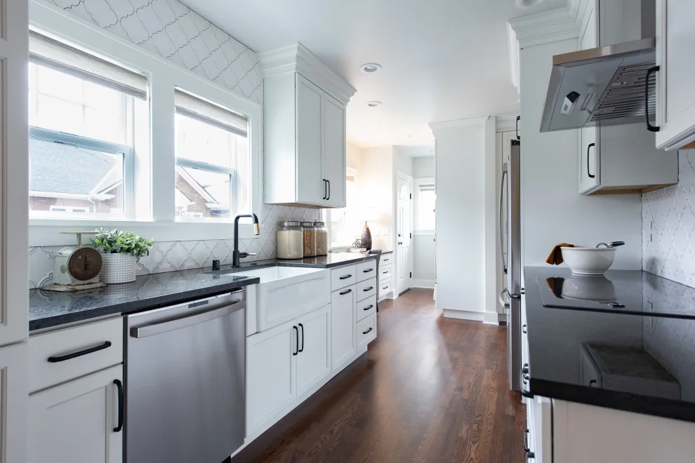 West Seattle Retro Cottage by Potter Construction Inc - Photo 12