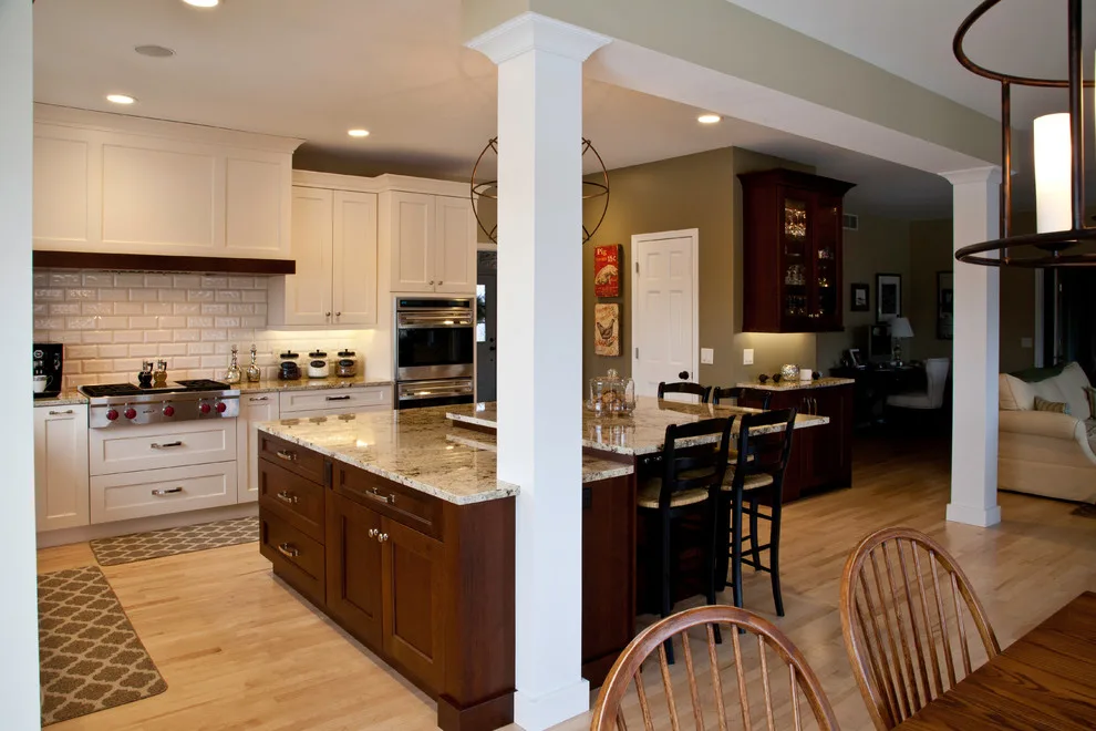 Sophisticated White Classic Kitchen by Dream House Dream Kitchens - Photo 4