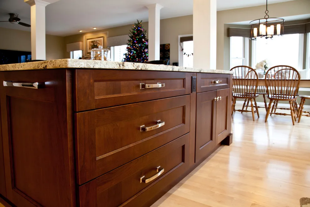 Sophisticated White Classic Kitchen by Dream House Dream Kitchens - Photo 7