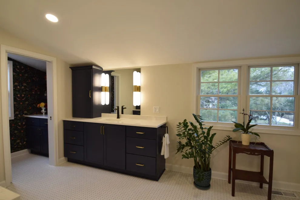 Complete Home Renovation – Main Bedroom Suite by Edge Construction - Photo 16