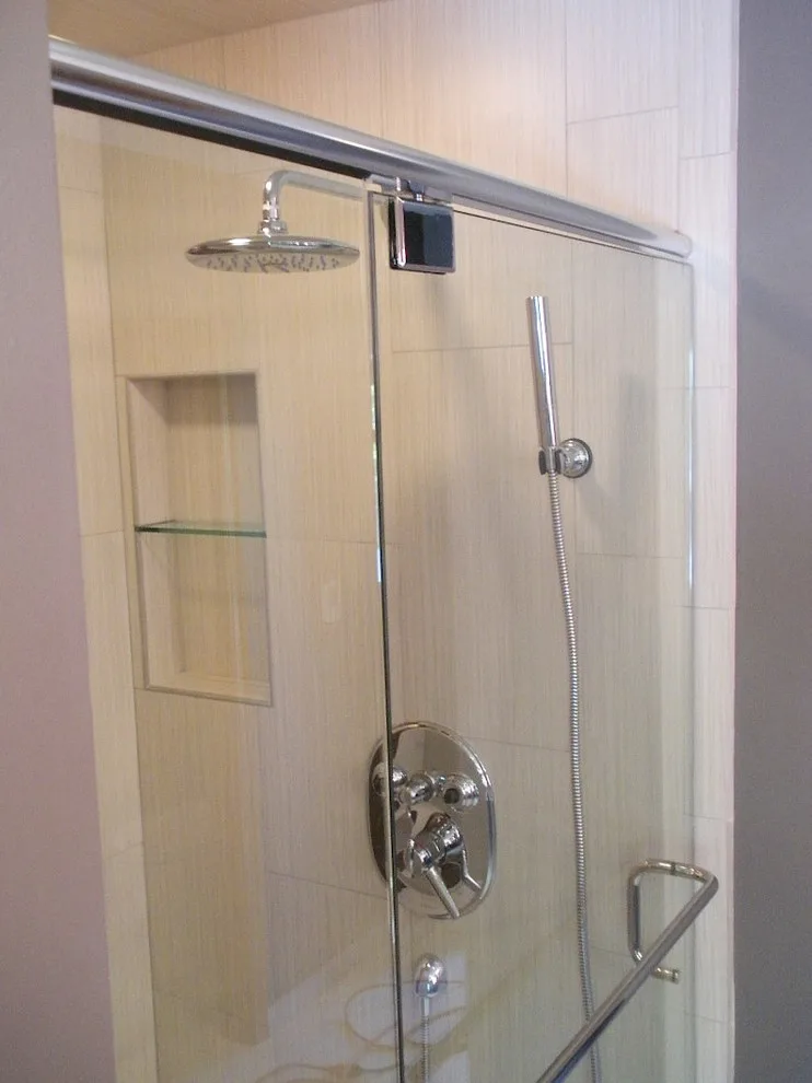 Modern Wichita Bathroom by Persona Kitchen & Bath Solutions, LLC - Photo 5