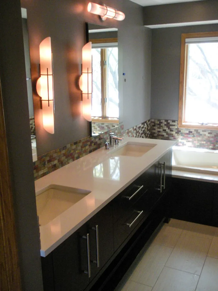 Modern Wichita Bathroom by Persona Kitchen & Bath Solutions, LLC - Photo 4