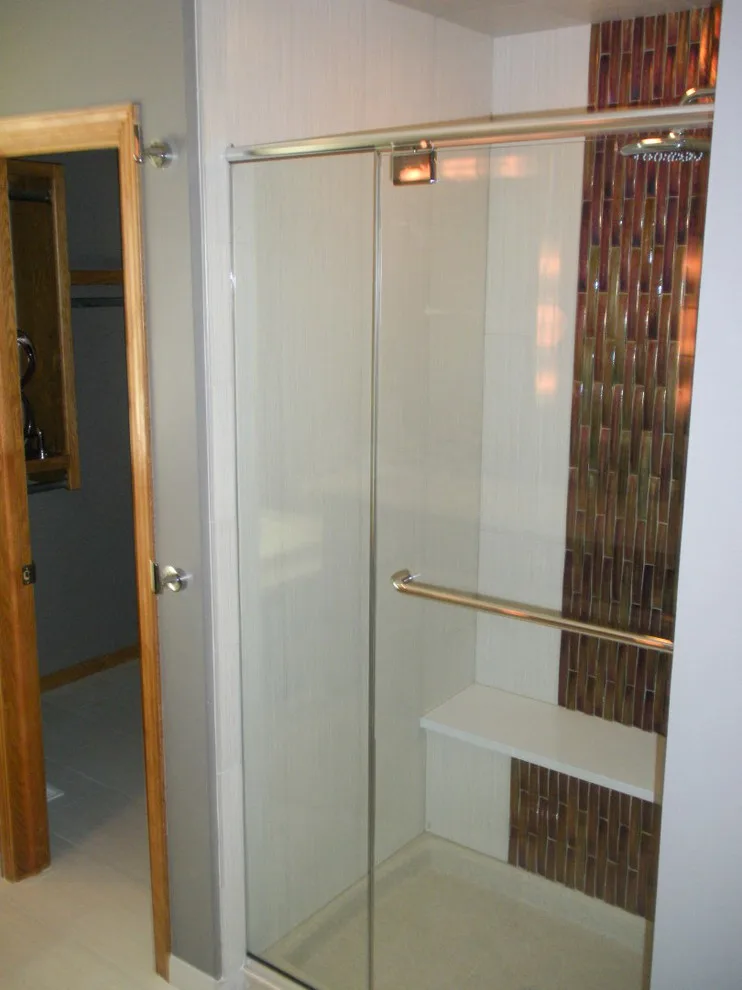 Modern Wichita Bathroom by Persona Kitchen & Bath Solutions, LLC - Photo 2
