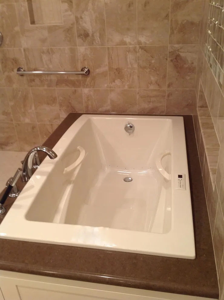 Modern Wichita Bathroom by Persona Kitchen & Bath Solutions, LLC - Photo 3