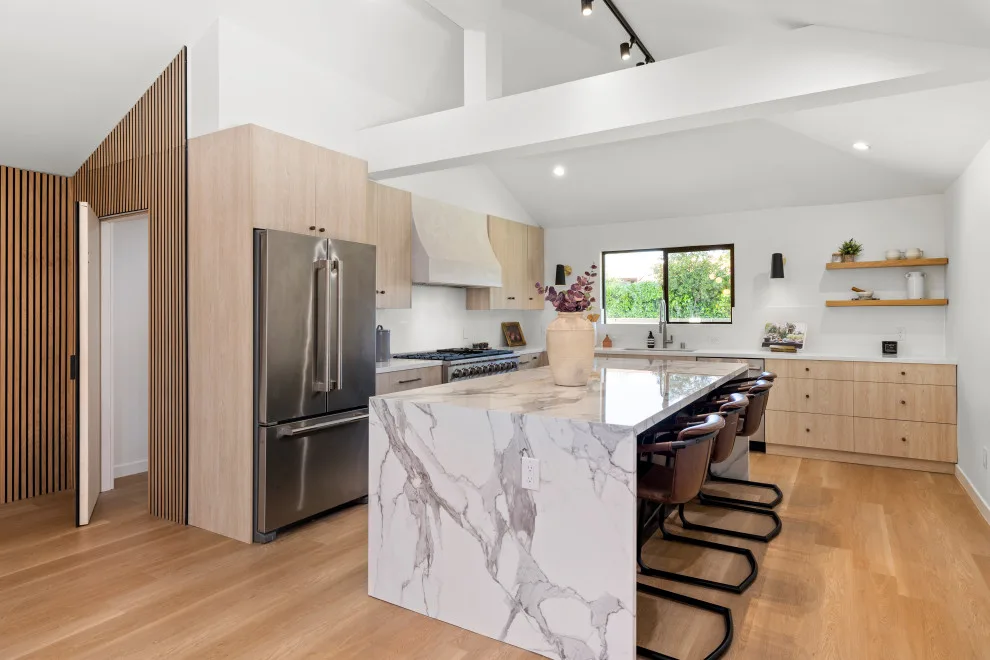 Winnetka - Complete Home Renovation by SB Construction & Remodeling - Photo 2