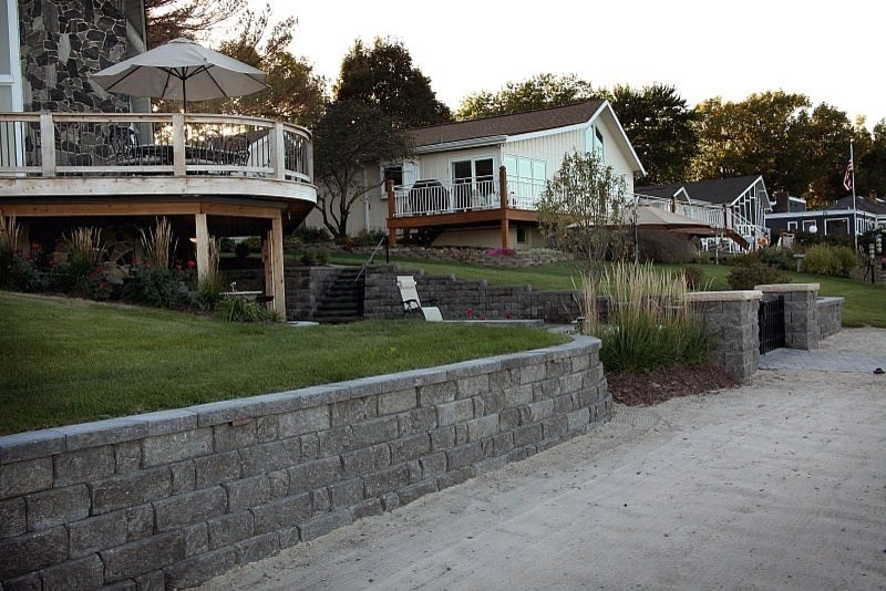 Retaining Walls by Executive Lawn & Landscaping, LLC. - Photo 8