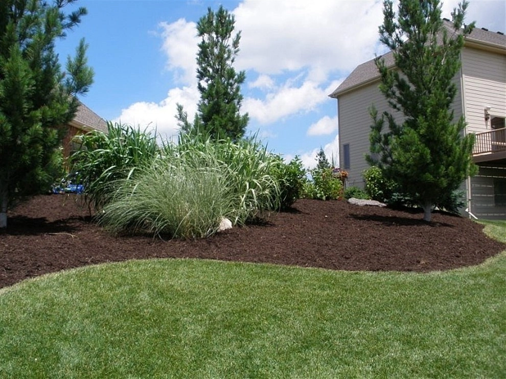 Residential Lawn & Landscaping Projects by Executive Lawn & Landscaping, LLC. - Photo 11