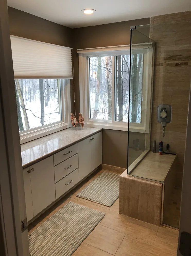 Kaplan Primary Bathroom by MAS Building And Renovations - Photo 5