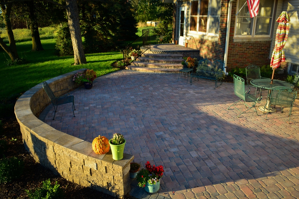 Rural Ranch Patio and Entertainment Space by Breaking Ground - Photo 5