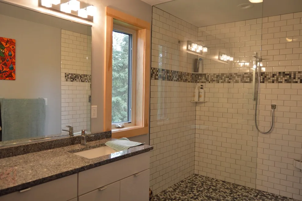 Kenwood Modern by J And R Sundberg Construction - Photo 3
