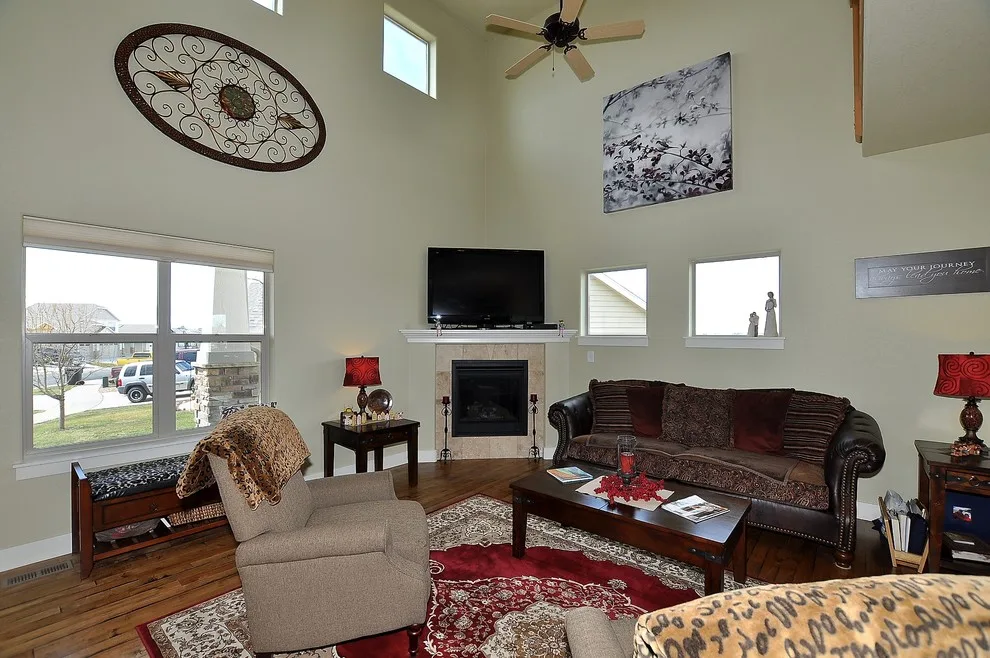 RealDeal LLC - Photo 9