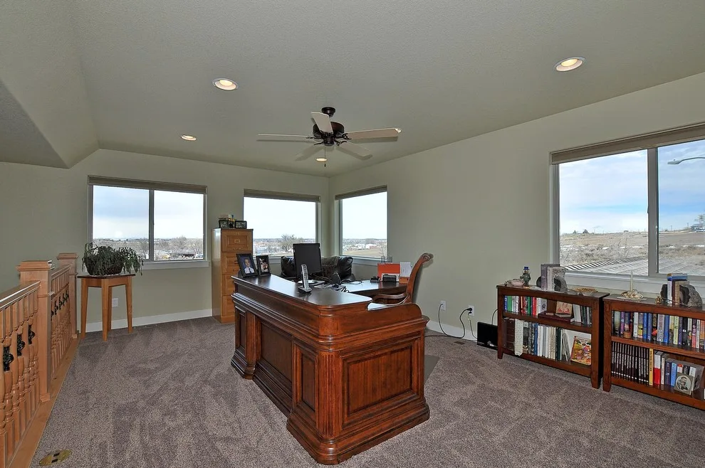 RealDeal LLC - Photo 8