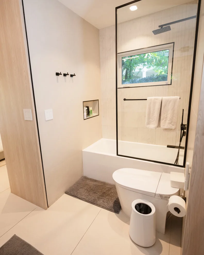 Key Biscayne Total Makeover by Oro Construction Solutions - Photo 17