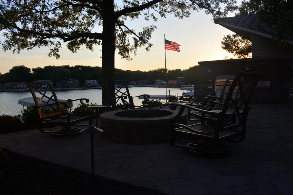 Lakeside Entertainment Space and Water Feature by Breaking Ground - Photo 21