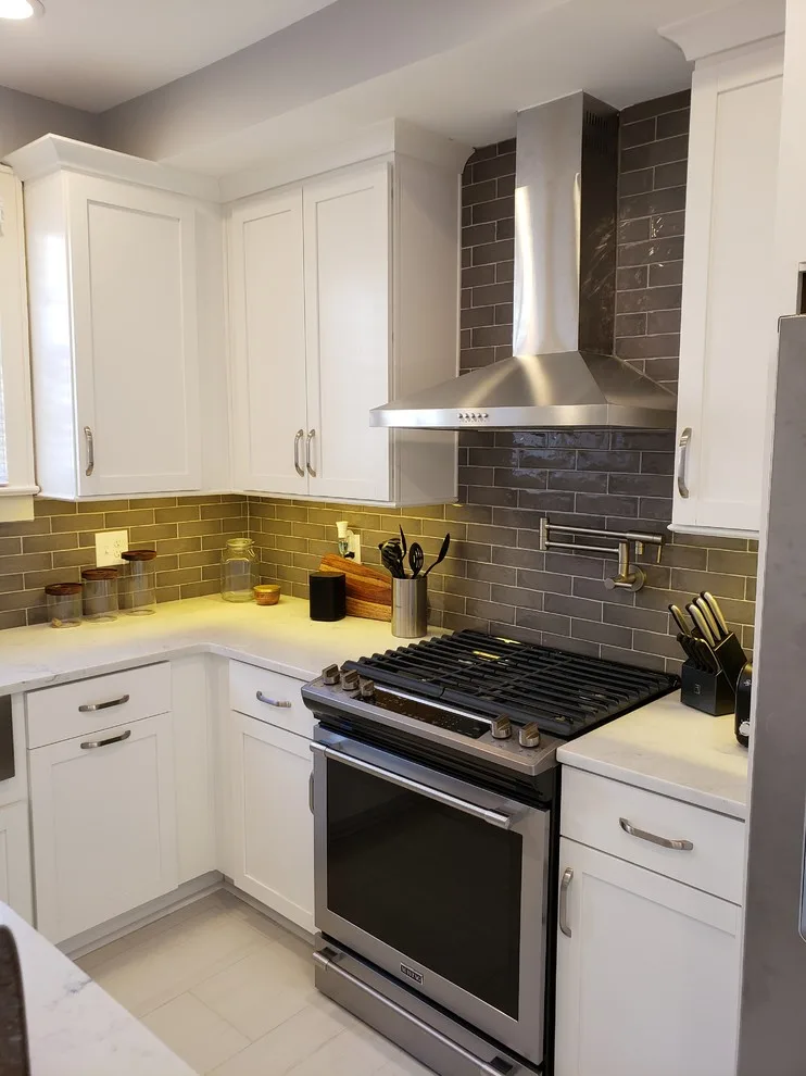 Stylish Kitchen, Bathroom & Bedroom by Miller Construction Group, LLC - Photo 5