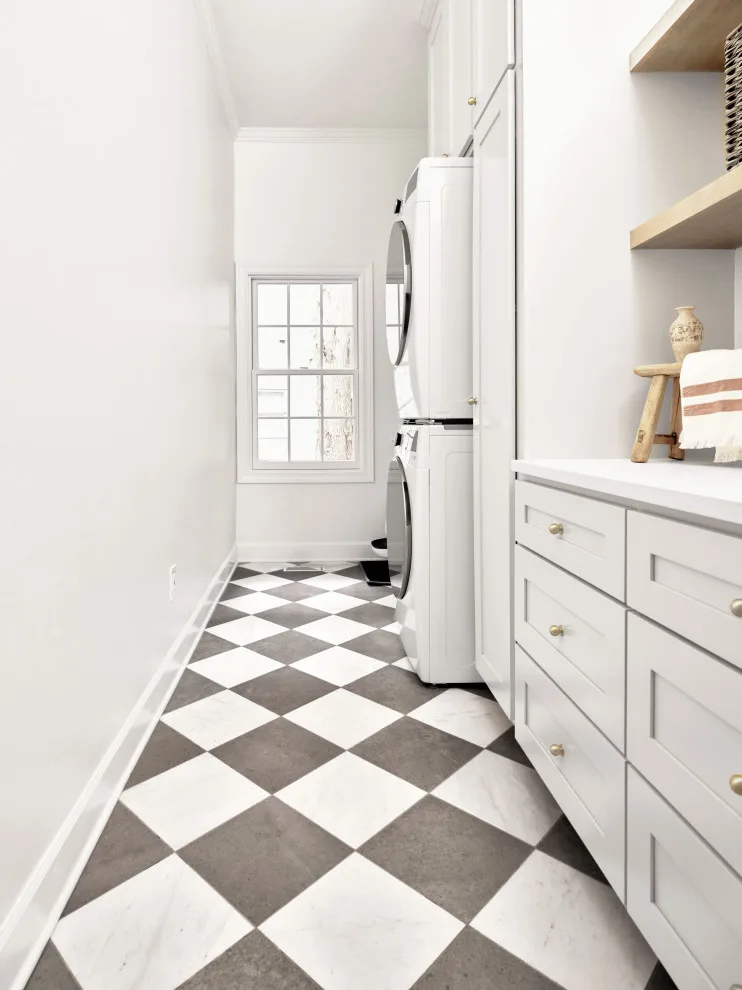 Upgrades to Kitchen, Foyer, and Laundry by GJ All Services - Photo 12