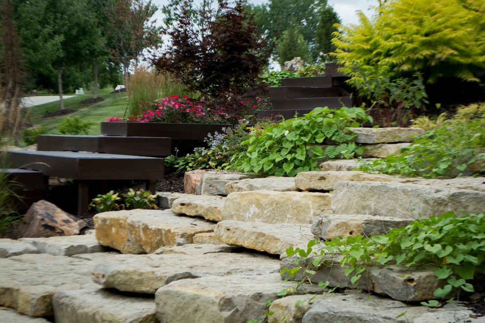 Modern Hillside Entry and Sculpture Garden by Breaking Ground - Photo 11