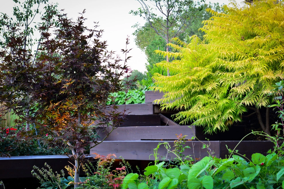 Modern Hillside Entry and Sculpture Garden by Breaking Ground - Photo 36