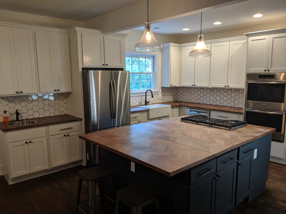 Kitchen Wall Decor, Window Treatments, and Storage Shelves by Ruiz Renovations - Photo 10