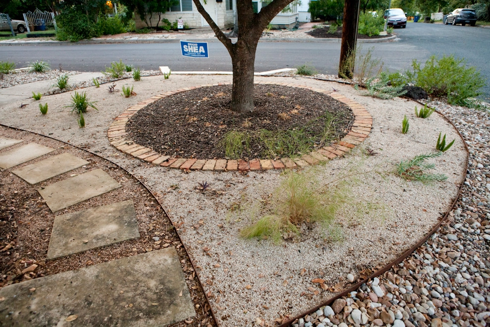 Fertile Ground Organic Gardens - Photo 2