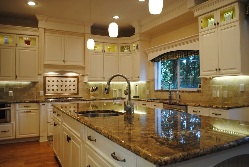 Bespoke Kitchen Cabinets by L-Bro Enterprises Inc. - Photo 5