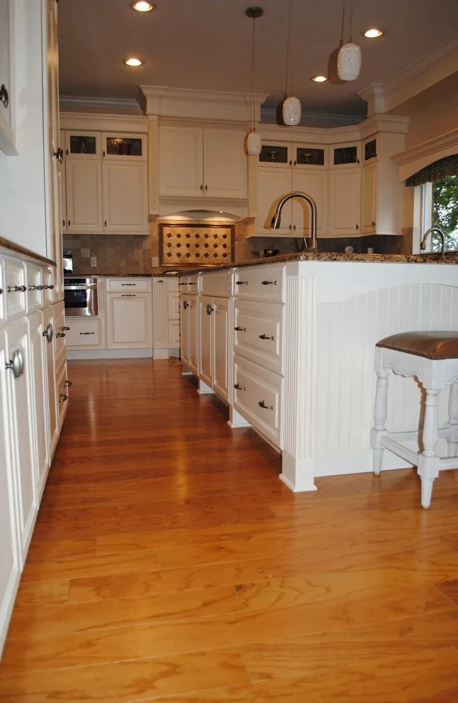 Bespoke Kitchen Cabinets by L-Bro Enterprises Inc. - Photo 2