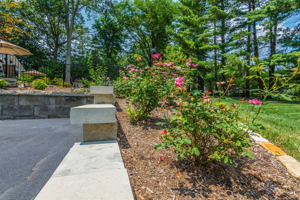 Ladue Landscape by Flora Design And Landscape - Photo 4
