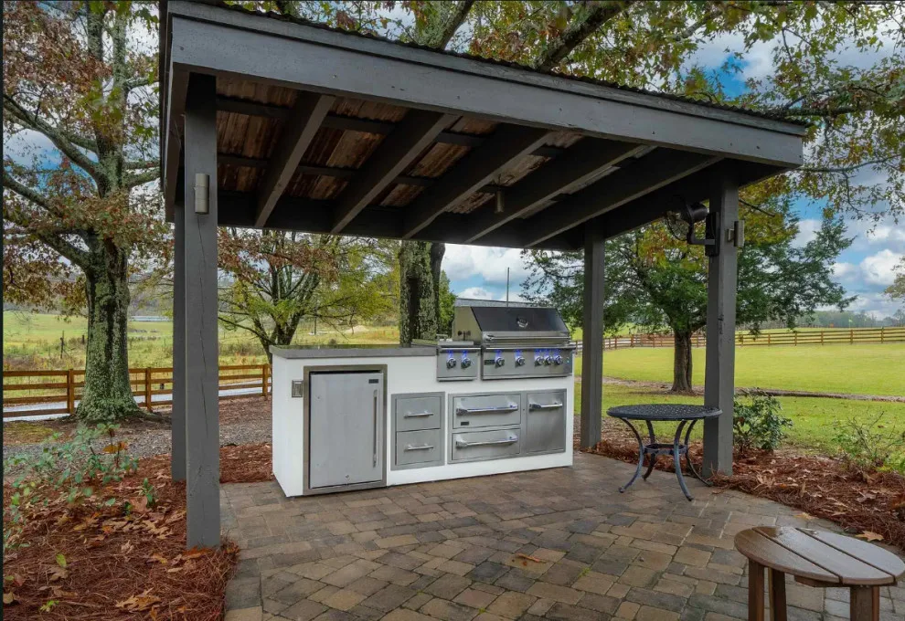 Alfresco cooking area by Contractors 4U - Photo 4