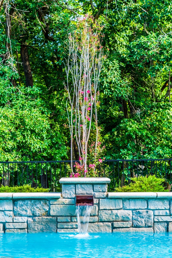 Creve Coeur Landscape by Flora Design And Landscape - Photo 4