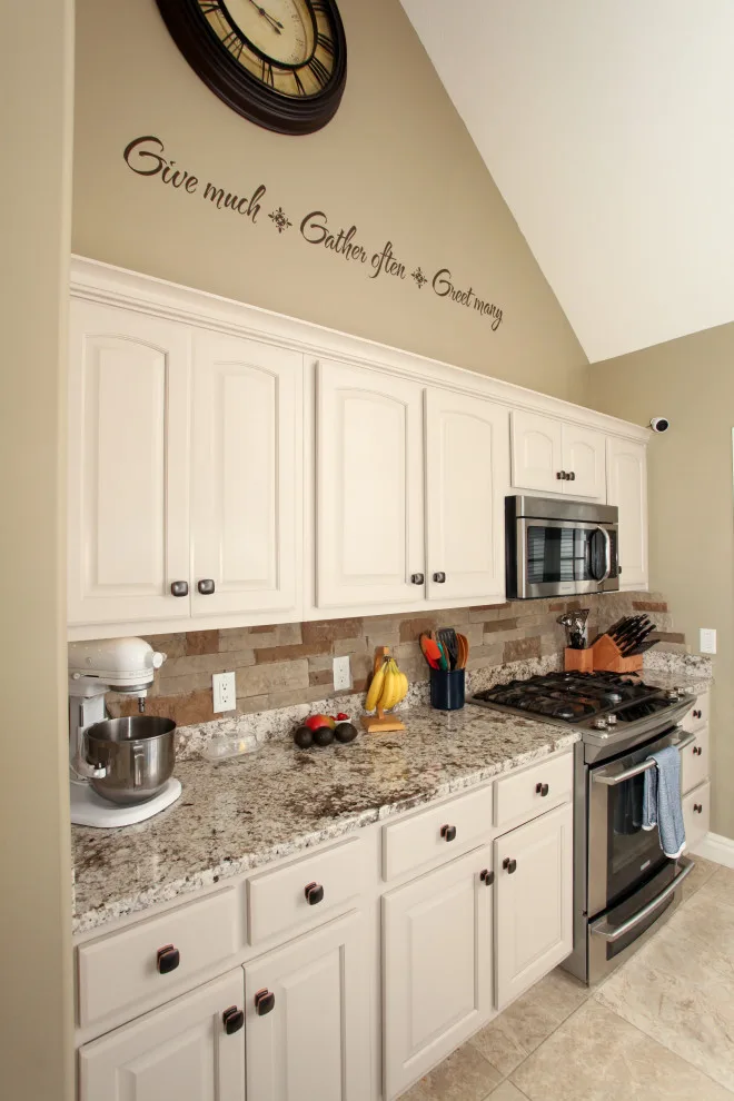 Kitchen Renovation by Miracle Contracting Inc. - Photo 11