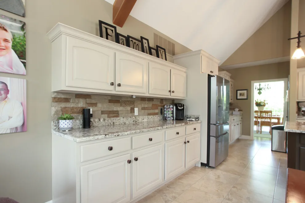 Kitchen Renovation by Miracle Contracting Inc. - Photo 6