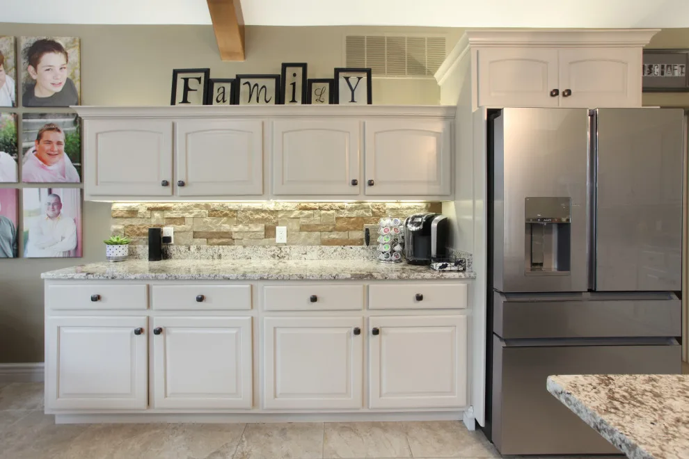 Kitchen Renovation by Miracle Contracting Inc. - Photo 8
