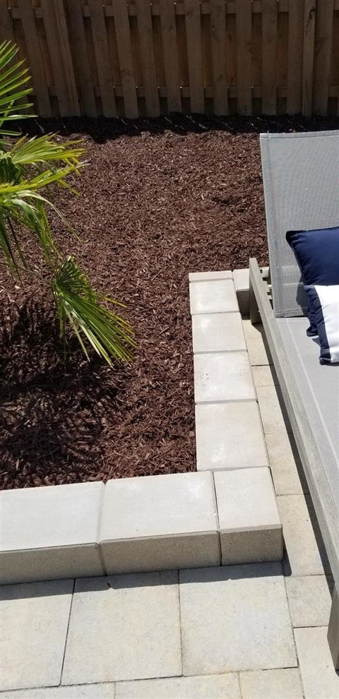 PAVER EDGING :) by Fontaine Landscaping Inc. - Photo 7